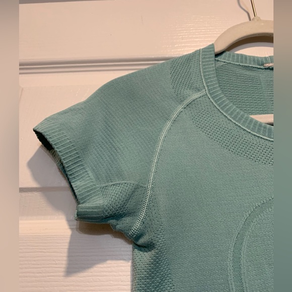 Seafoam Green Lululemon Running Top - Picture 3 of 6